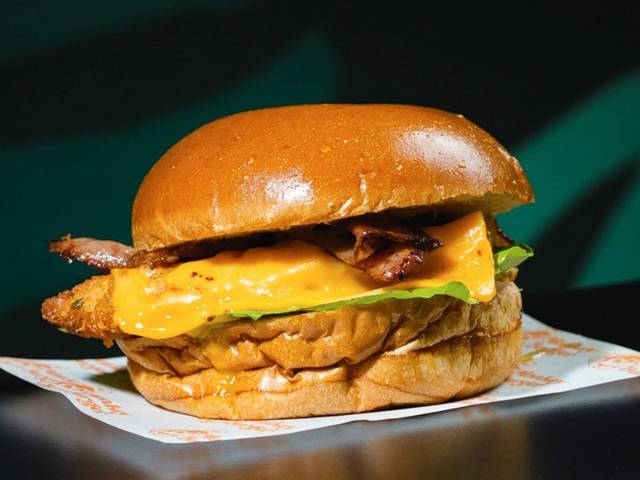 Chicken Fried Cheese Burger (120 gr)